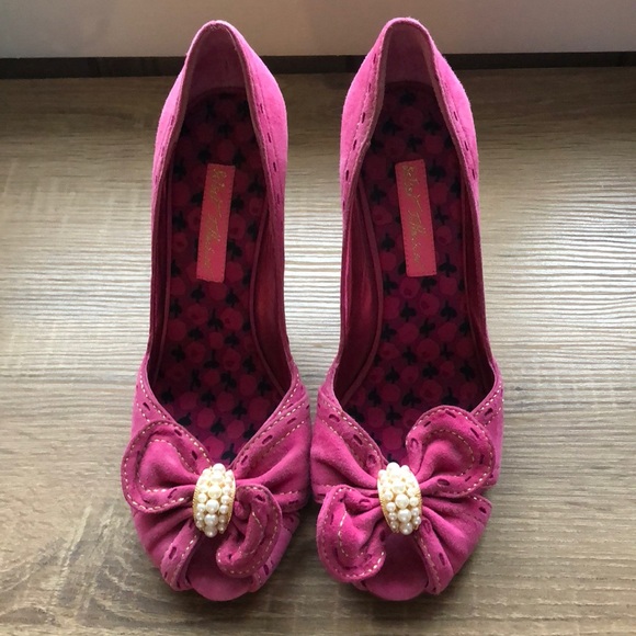 Betsey Johnson Shoes - Betsey Johnson pink heels